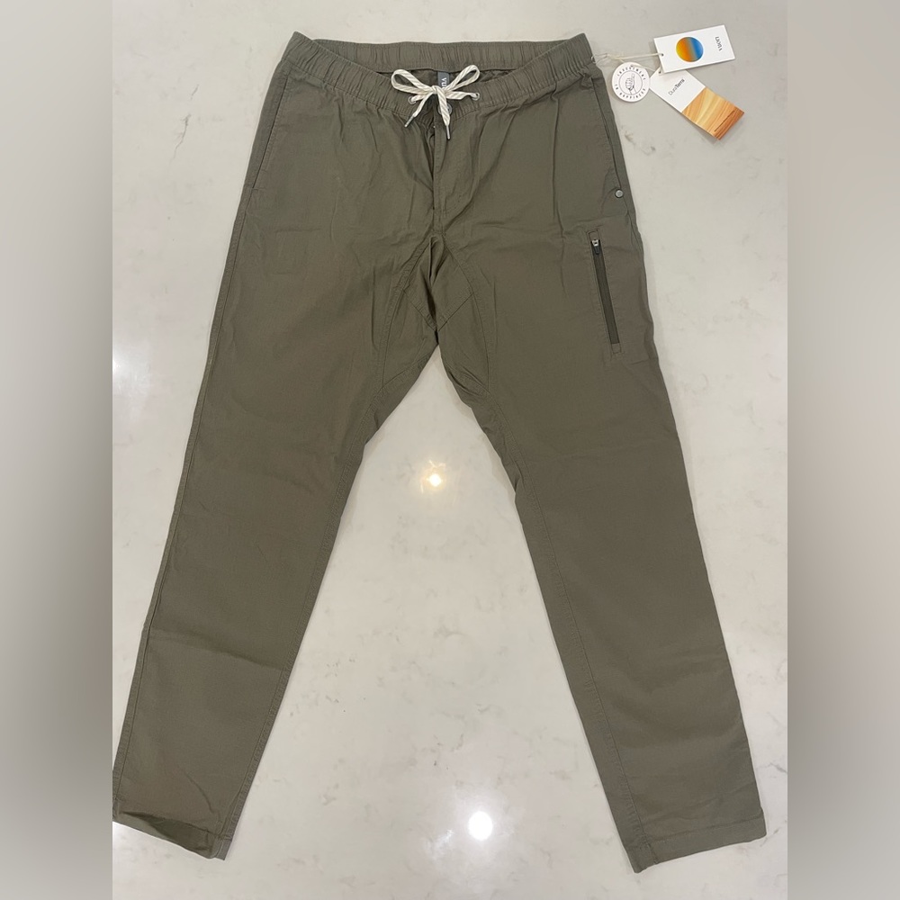 NWT Men’s X-Large Dark Oregano Vuori Ripstop Pants